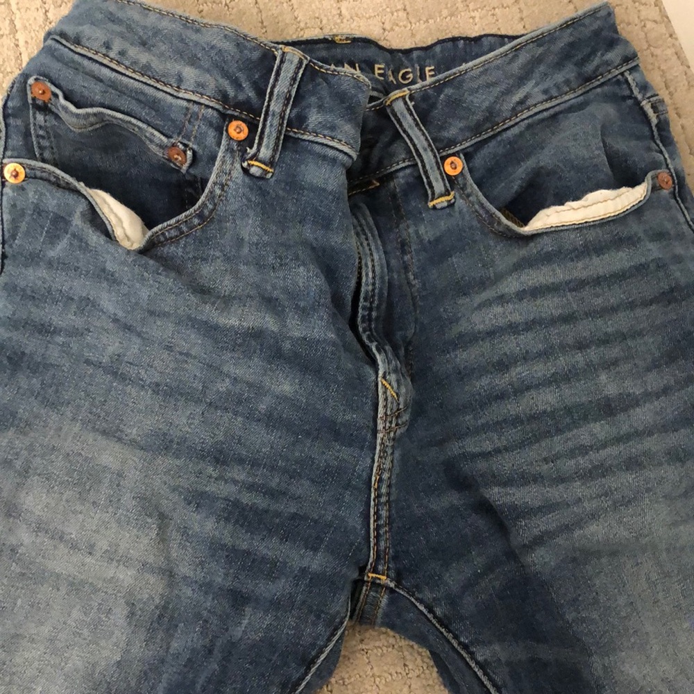 American Eagle light to medium wash jeans